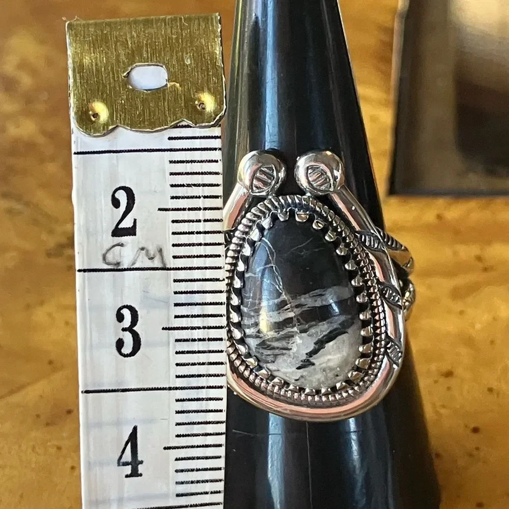 White Buffalo Sterling Silver Horseshoe Ring Size 8